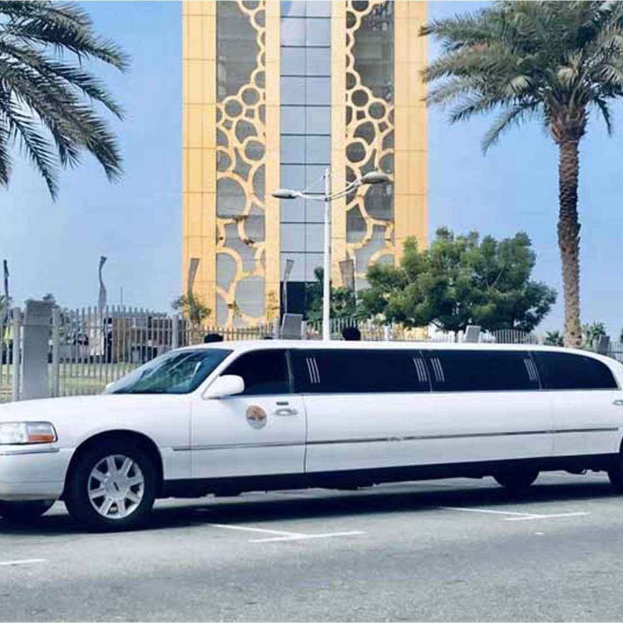 Lincoln Limo ride Dubai