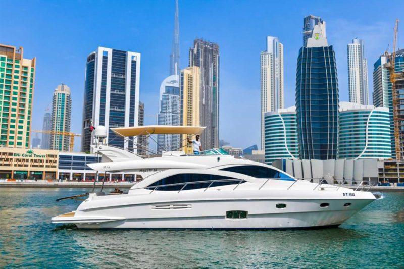 Luxury yacht rental Dubai