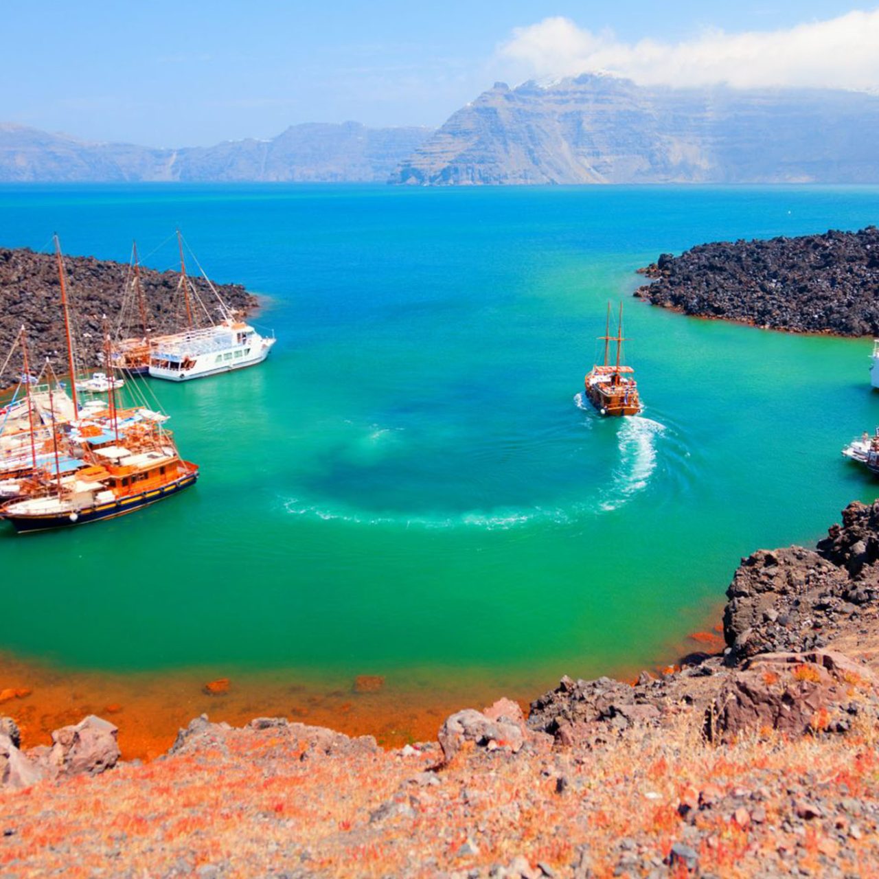 Santorini organised boat tour - VOLCANO