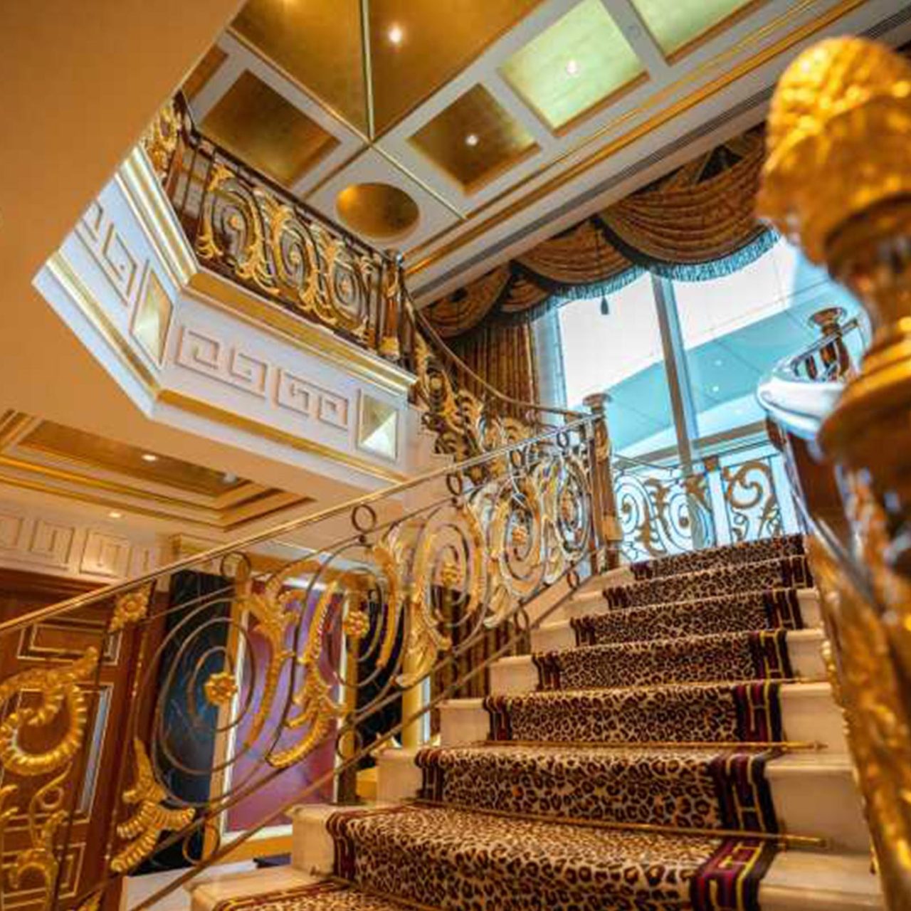 Guided Inside Burj Al Arab Tour